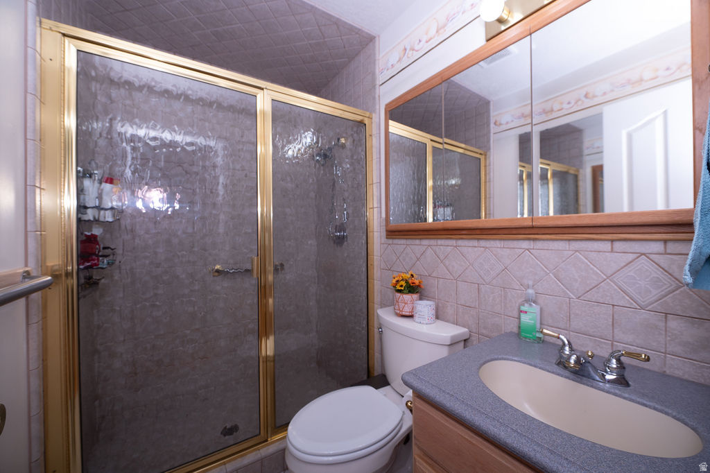 COUNTRY COTTAGES - Residential