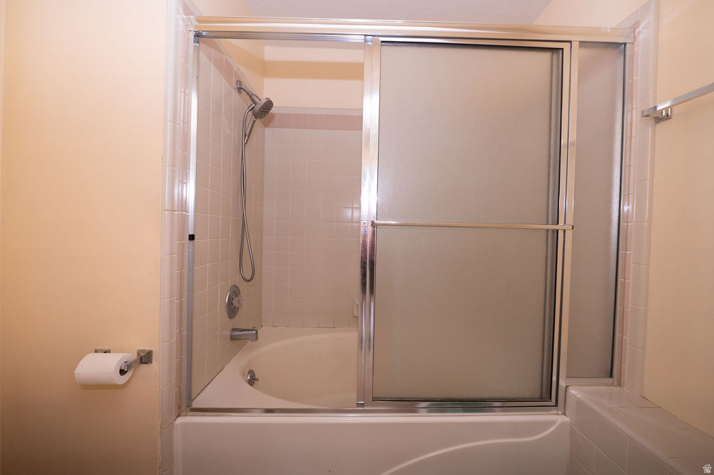 COUNTRY COTTAGES - Residential