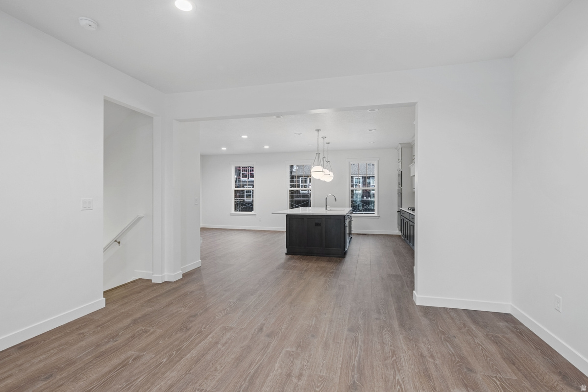 DAYBREAK - Residential