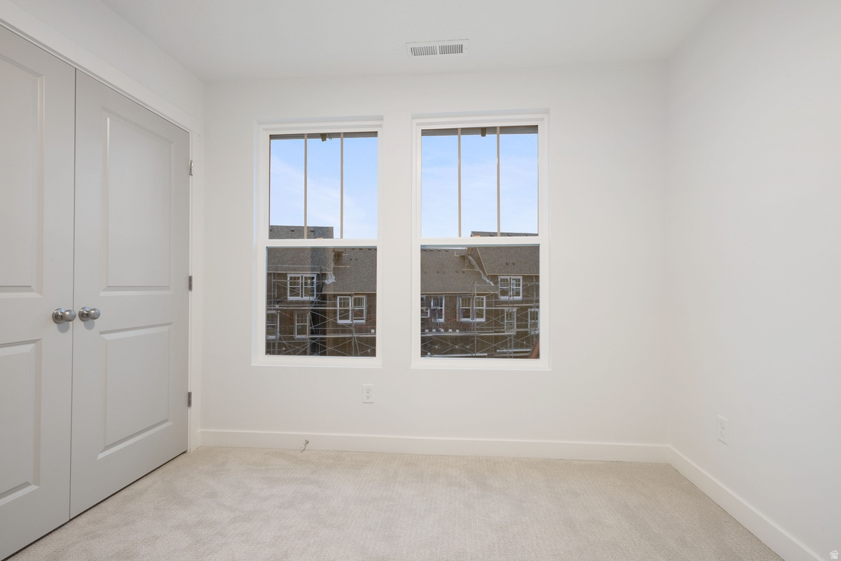 DAYBREAK - Residential