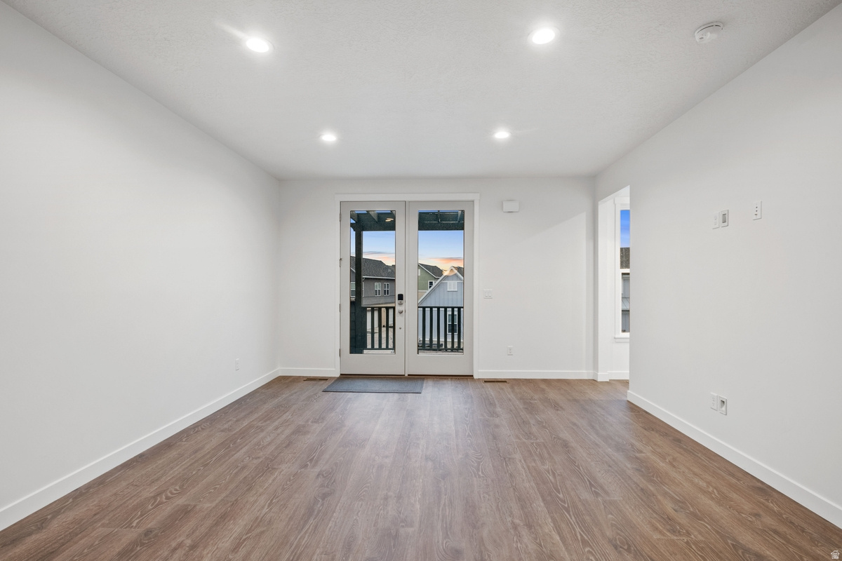 DAYBREAK - Residential