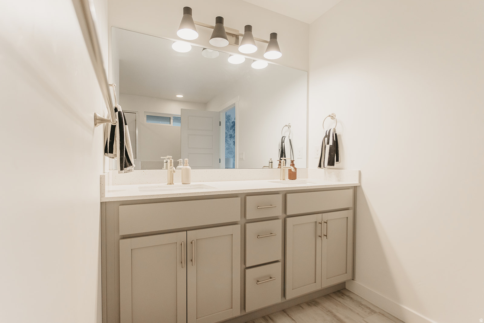 HOLBROOK FARMS - Residential