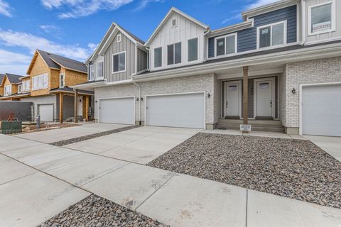 Photo of 1667 W 2770 S #206, Syracuse, UT 84075 (MLS # 2123670)