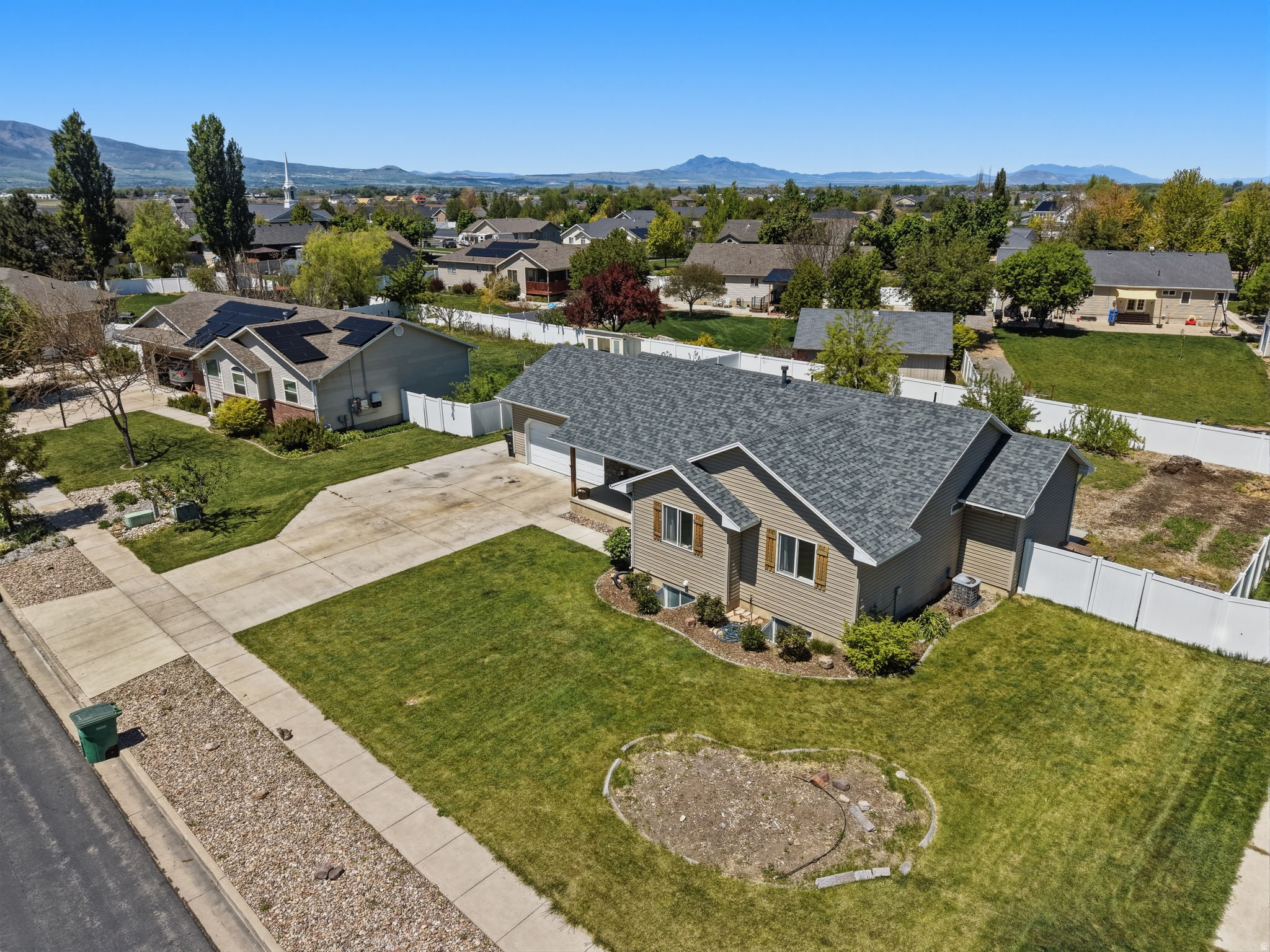 NIBLEY GARDENS - Residential