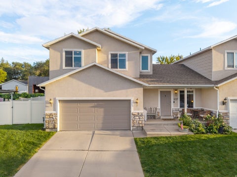 Photo of 3237 W MEADOW LEAF CT, West Valley City, UT 84119 (MLS # 2181719)