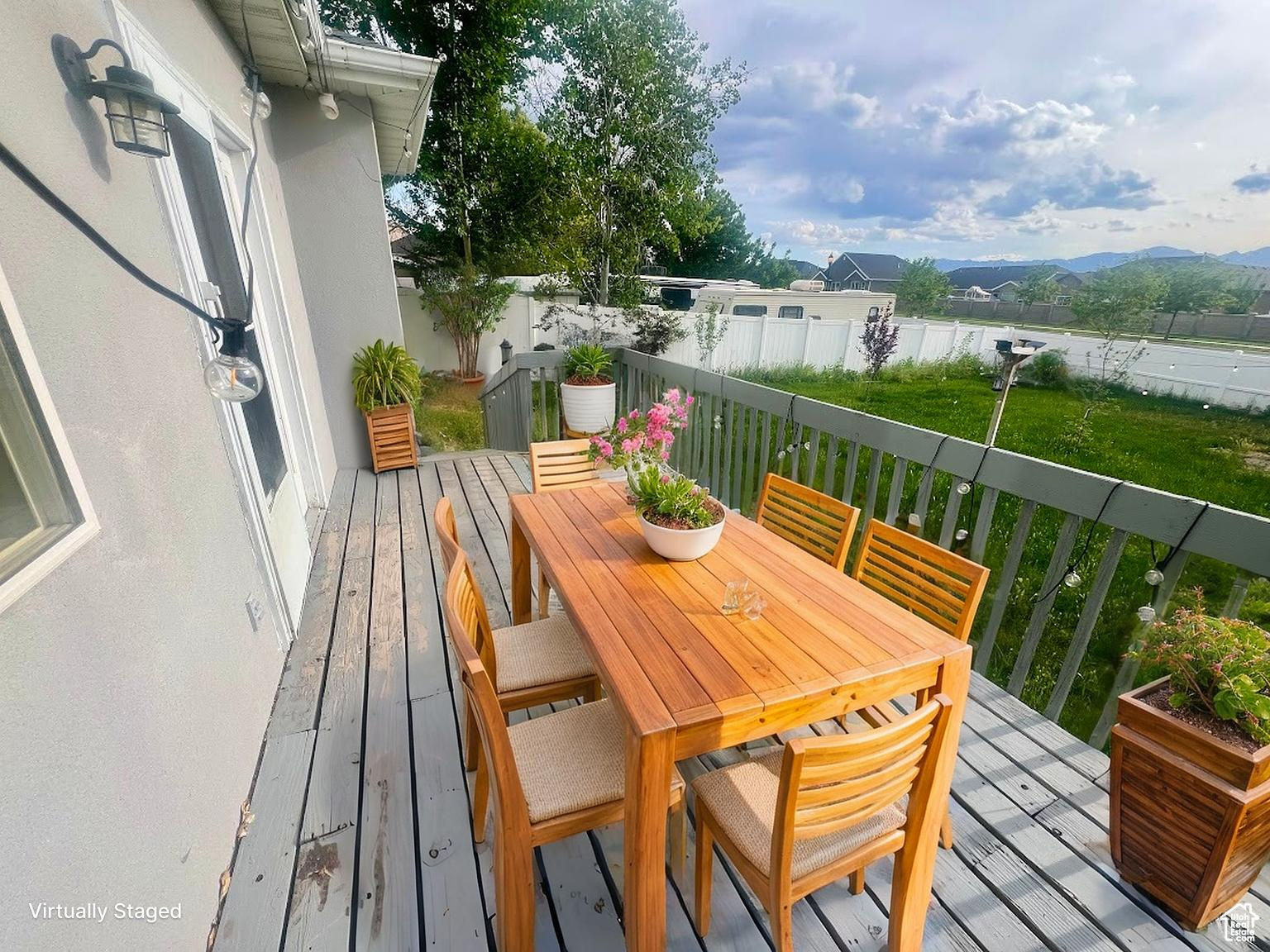 OVERLAKE - Residential