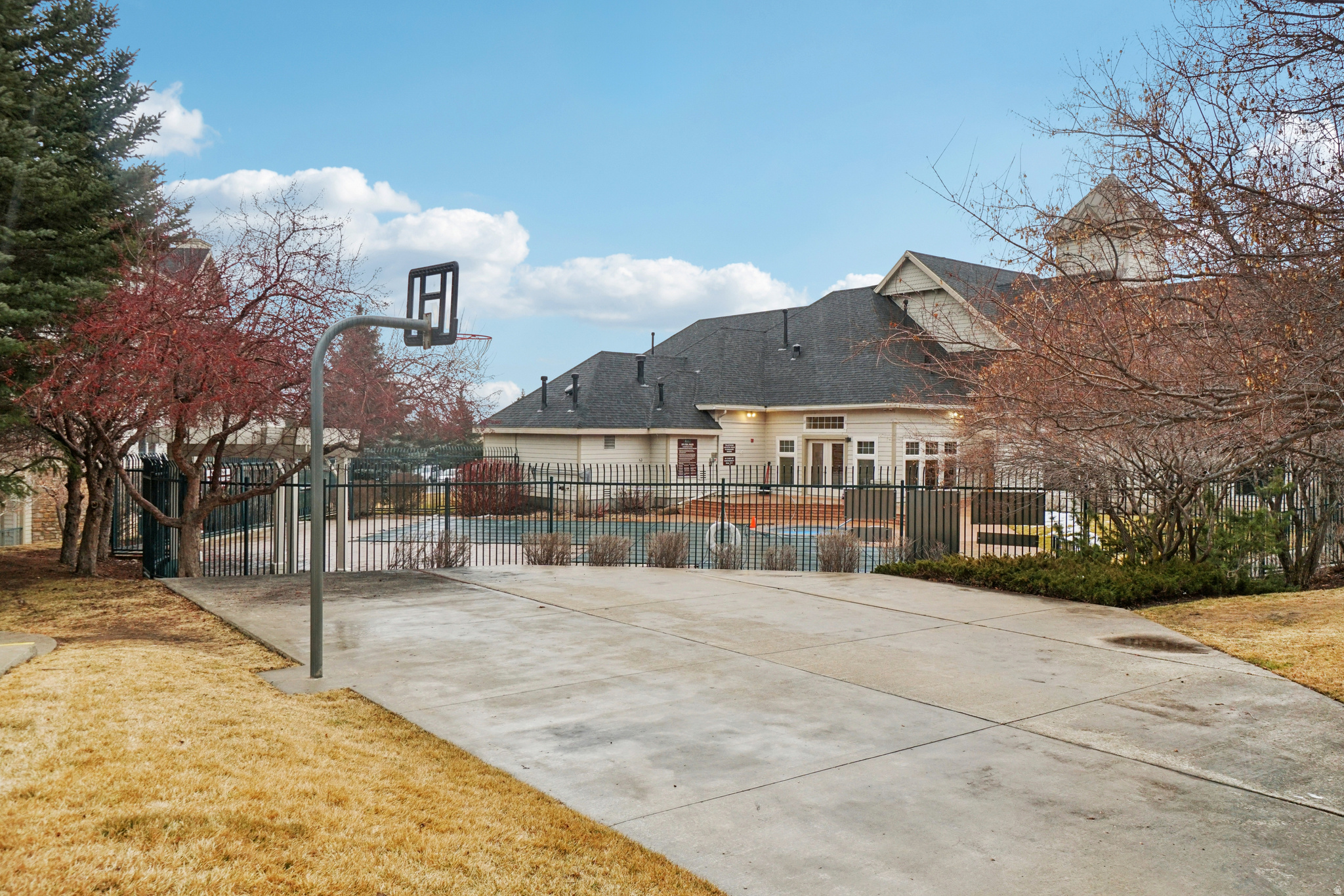 CANYON CREEK CONDO - Residential