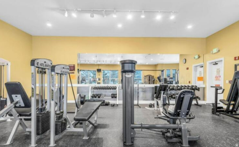 CANYON CREEK CONDO - Residential