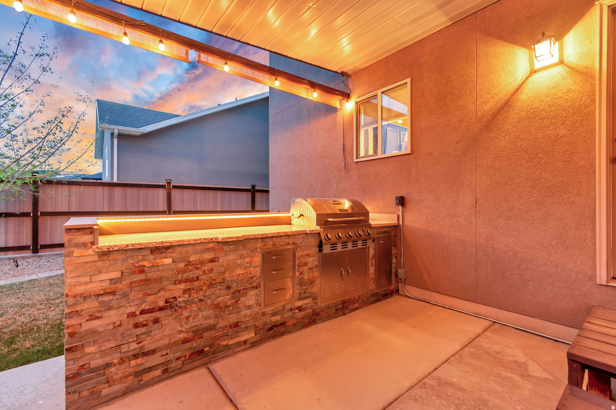 RIDGE - Residential