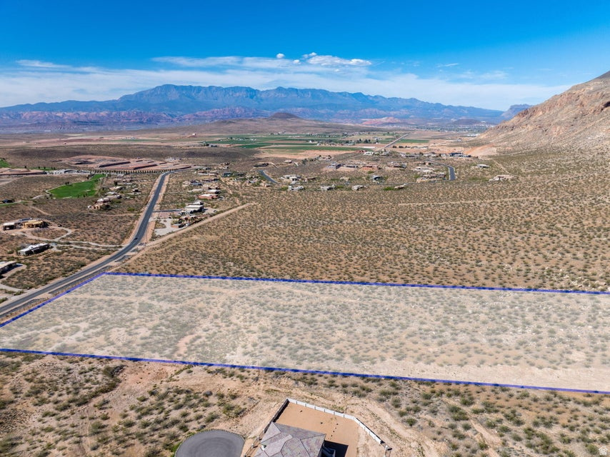 MOCCASIN FLATS - Land