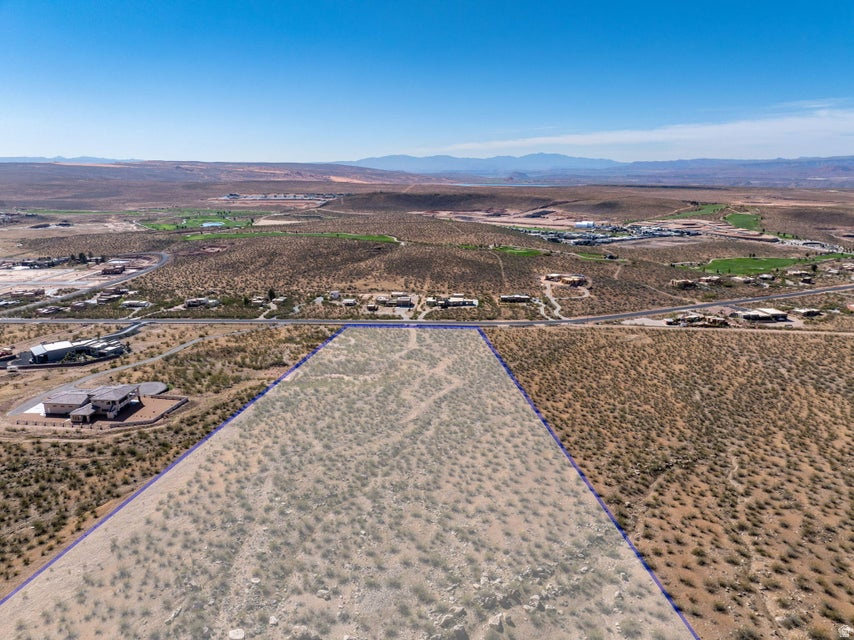 MOCCASIN FLATS - Land