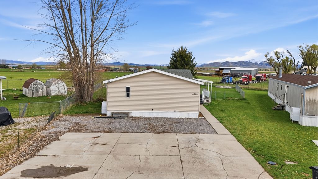 Photo of 22 SUNRISE DR, Preston, ID 83263 (MLS # 2148222)