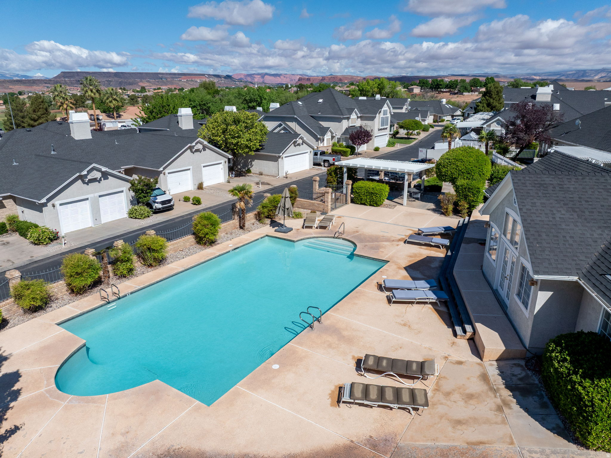 HILLS 1 - Residential