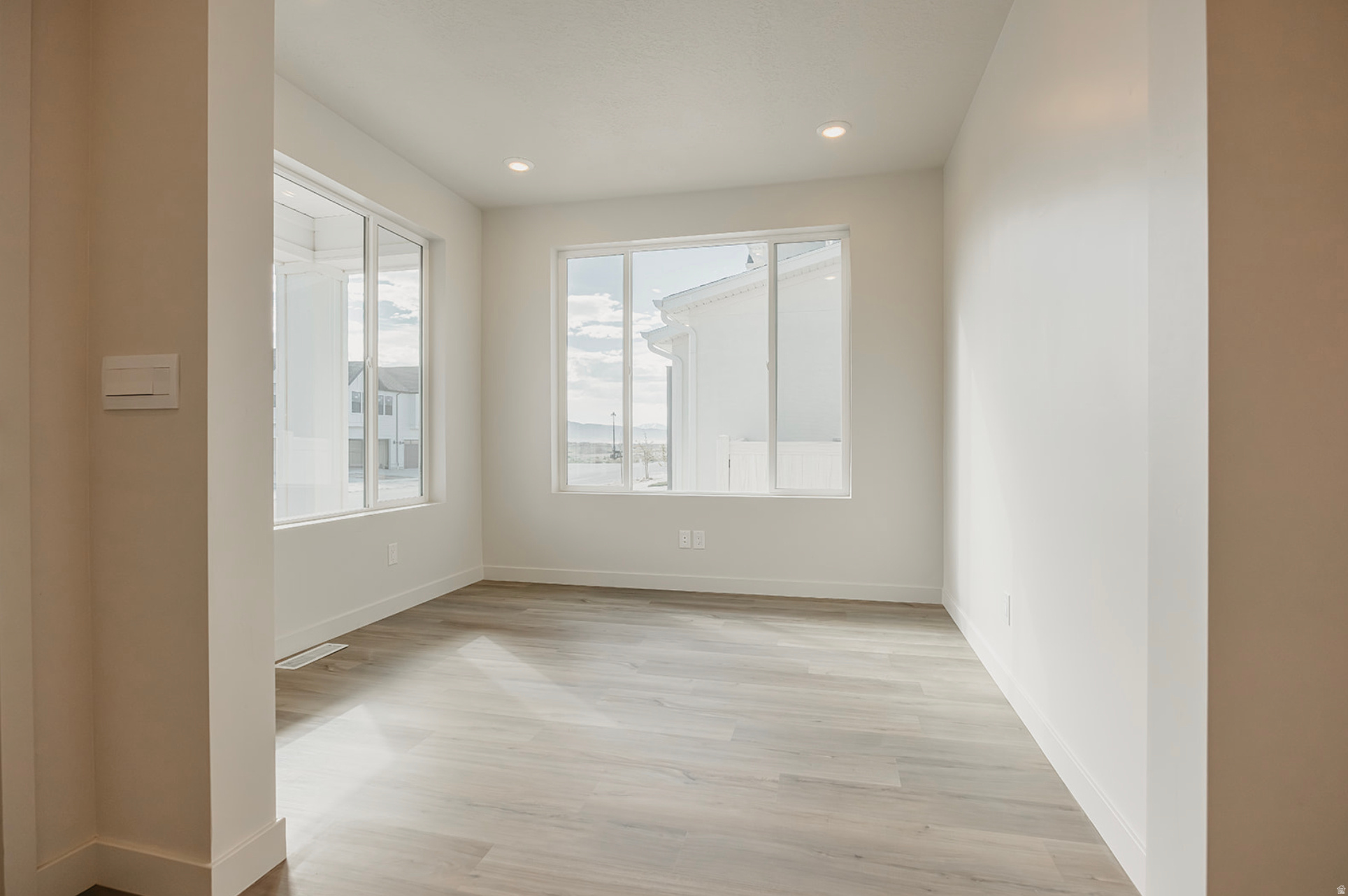 FIREFLY - Residential