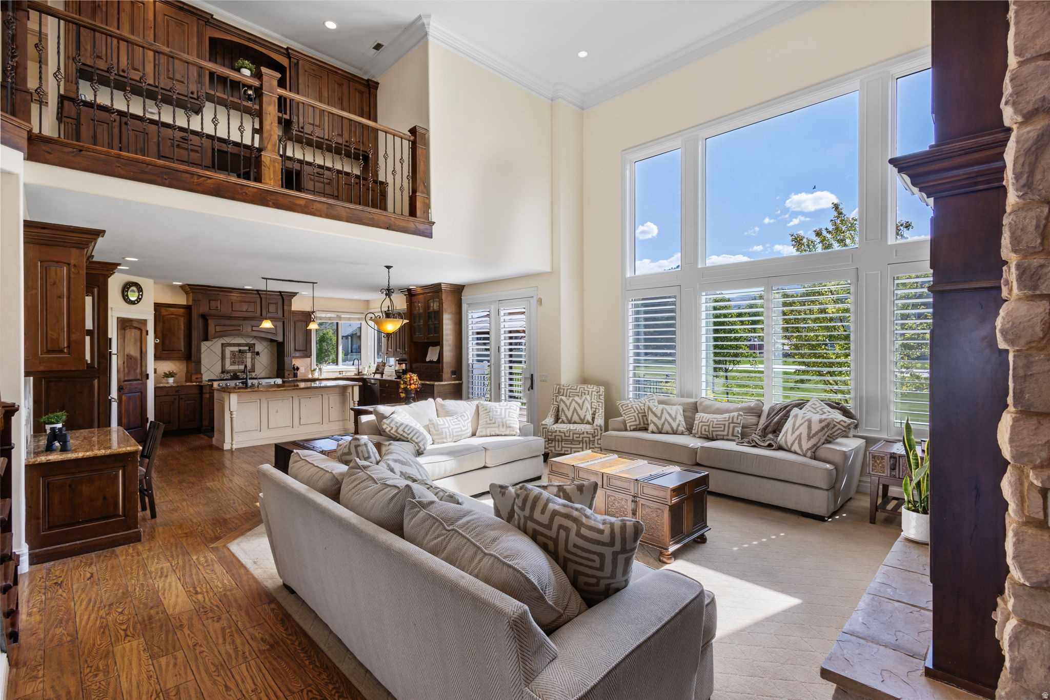 PELICAN BAY - Residential