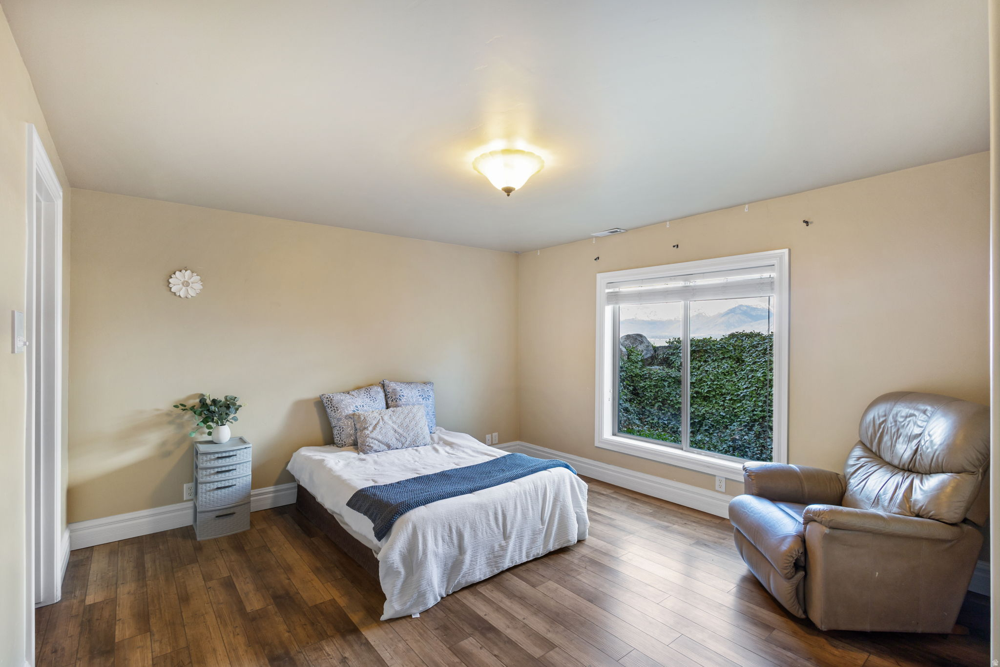 PELICAN BAY - Residential