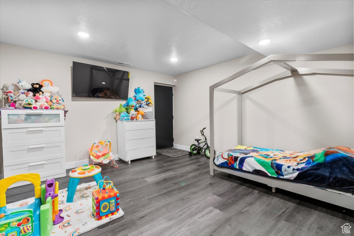 CENTERFIELD ESTATES - Residential