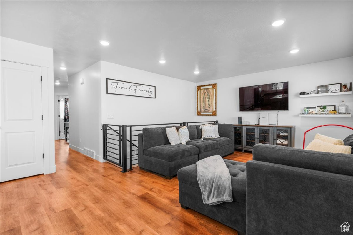 CENTERFIELD ESTATES - Residential