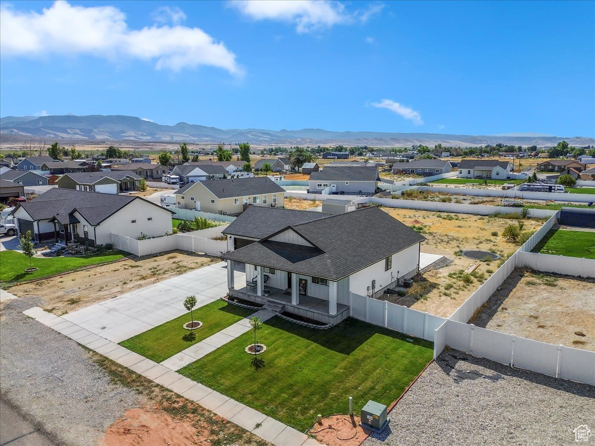 CENTERFIELD ESTATES - Residential