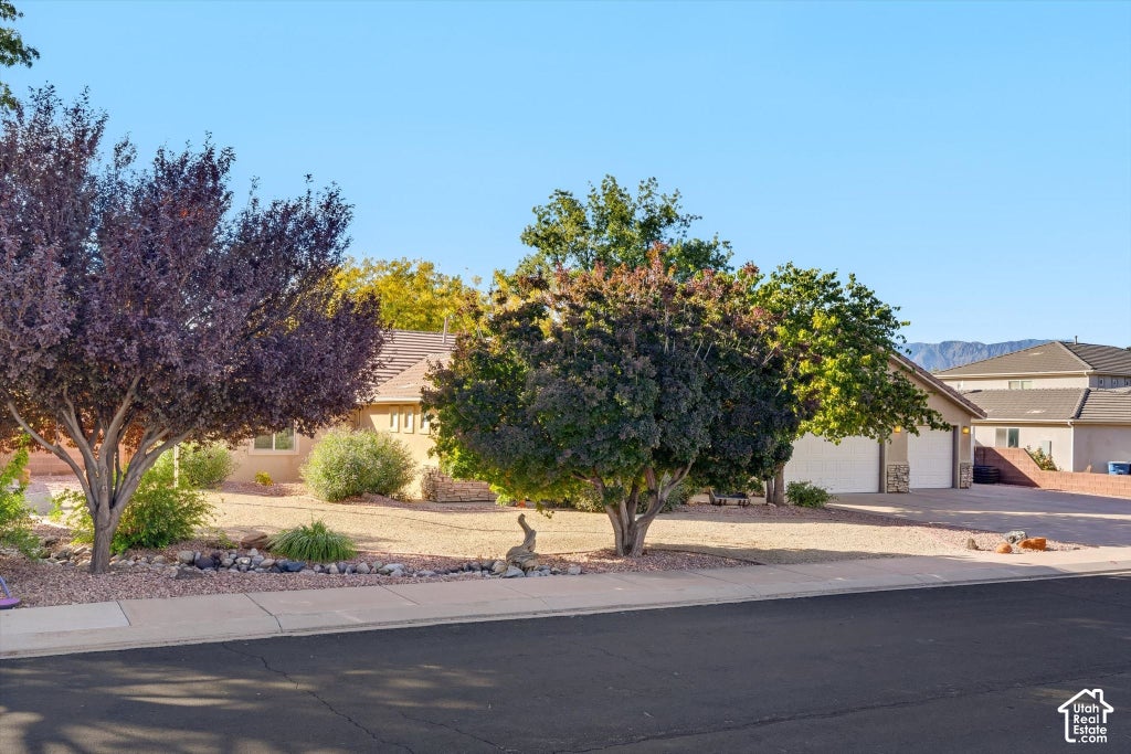 Photo of 1192 S 840 W, Hurricane, UT 84737 (MLS # 2194011)
