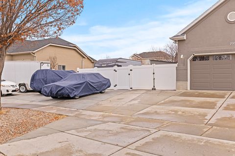 Tiny photo for 2955 S 1375 W, Syracuse, UT 84075 (MLS # 2137042)