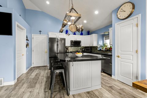 Tiny photo for 2955 S 1375 W, Syracuse, UT 84075 (MLS # 2137042)