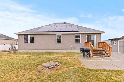 Tiny photo for 2955 S 1375 W, Syracuse, UT 84075 (MLS # 2137042)