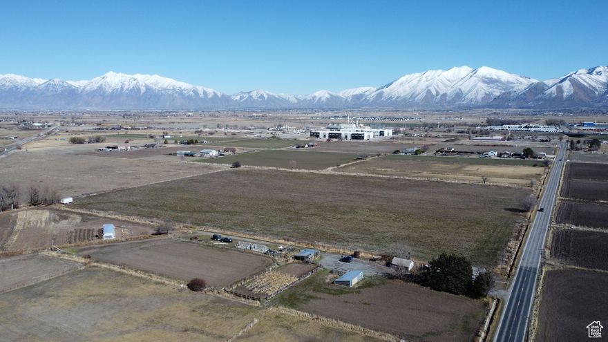 Seize this incredible opportunity to invest in 8.27 acres of prime commercial real estate in a rapidly growing area of Payson! Priced competitively at $2,701,809 ($7.50/SF), this property is strategically located near the upcoming Maverik and a prime warehouse site. With the new UVU campus nearby and extensive development underway, this is the perfect time to secure your spot in this booming corridor.   High-growth area with major developments on the horizon  Ideal for commercial or industrial use  Excellent access & visibility  Don't miss out on this chance to be part of Payson's expanding future! Contact us today for more details. Owner working to annex into Payson City