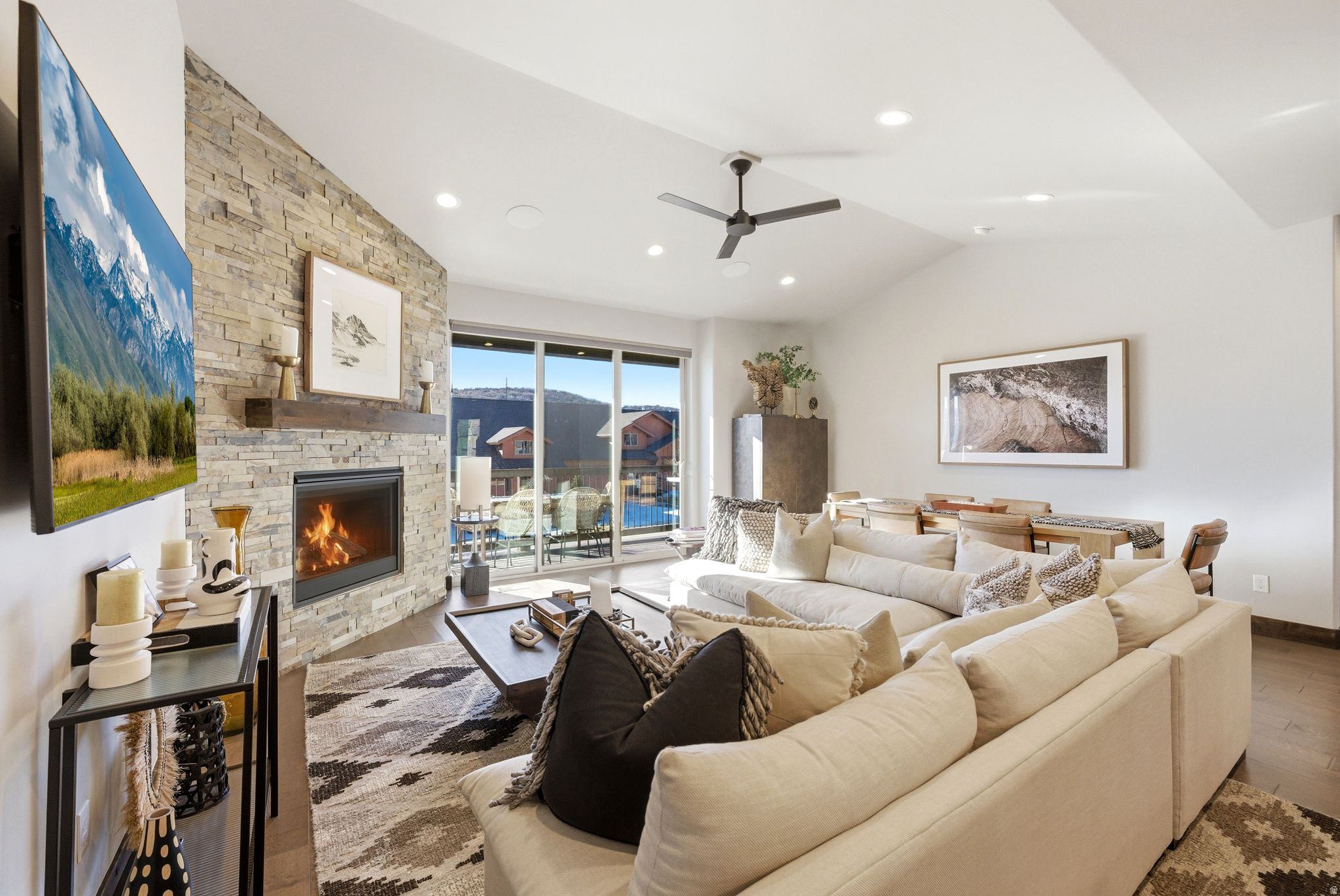 BLACK ROCK RIDGE - Residential