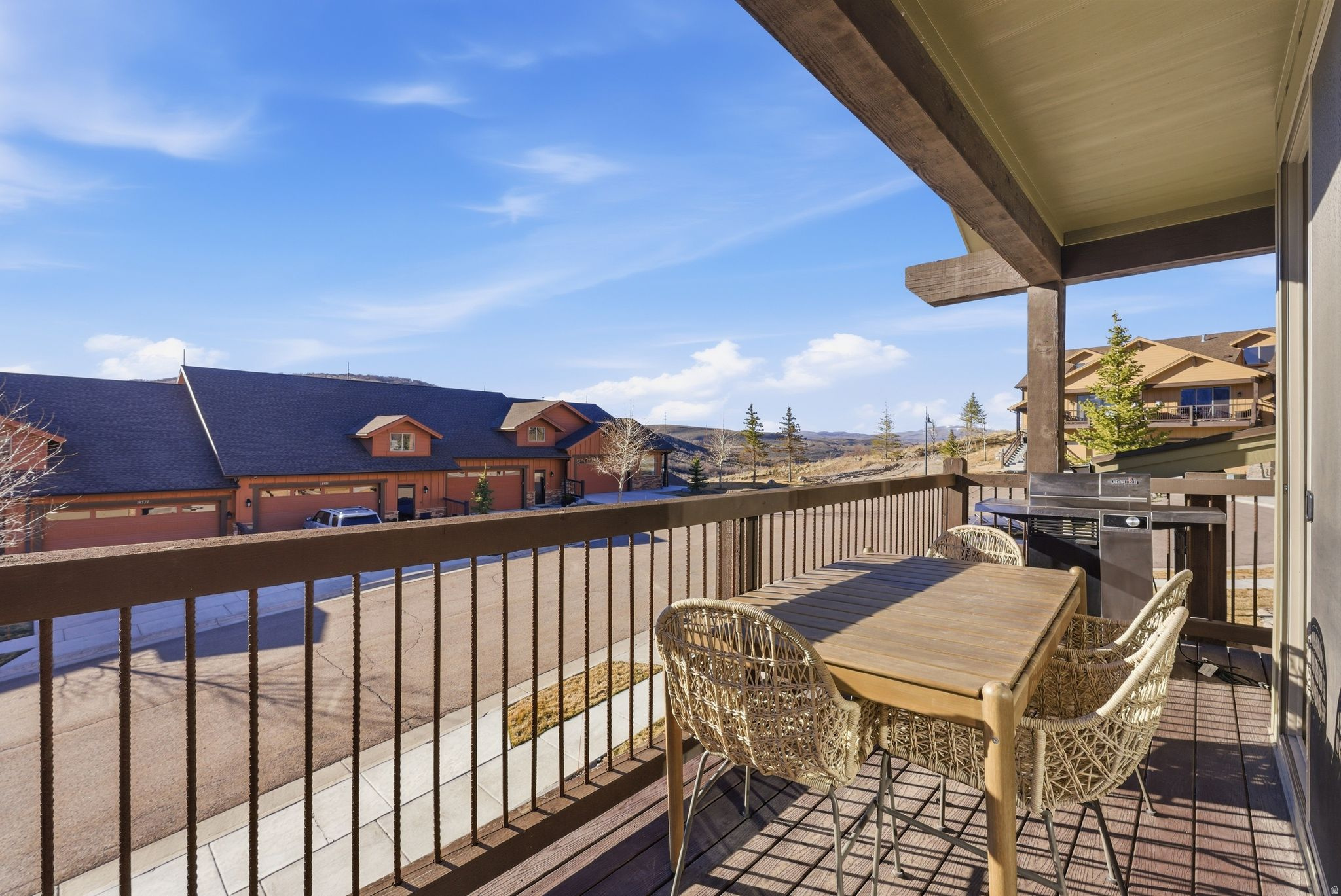 BLACK ROCK RIDGE - Residential