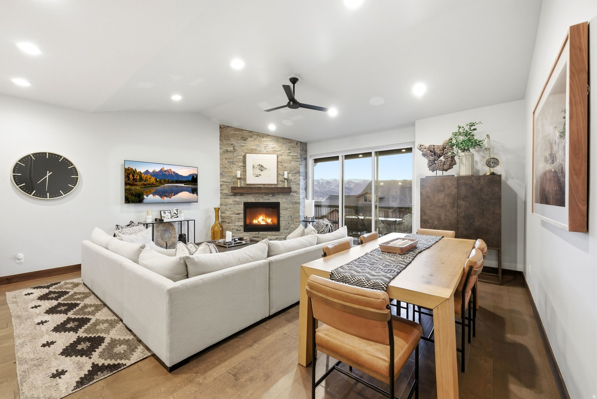 BLACK ROCK RIDGE - Residential