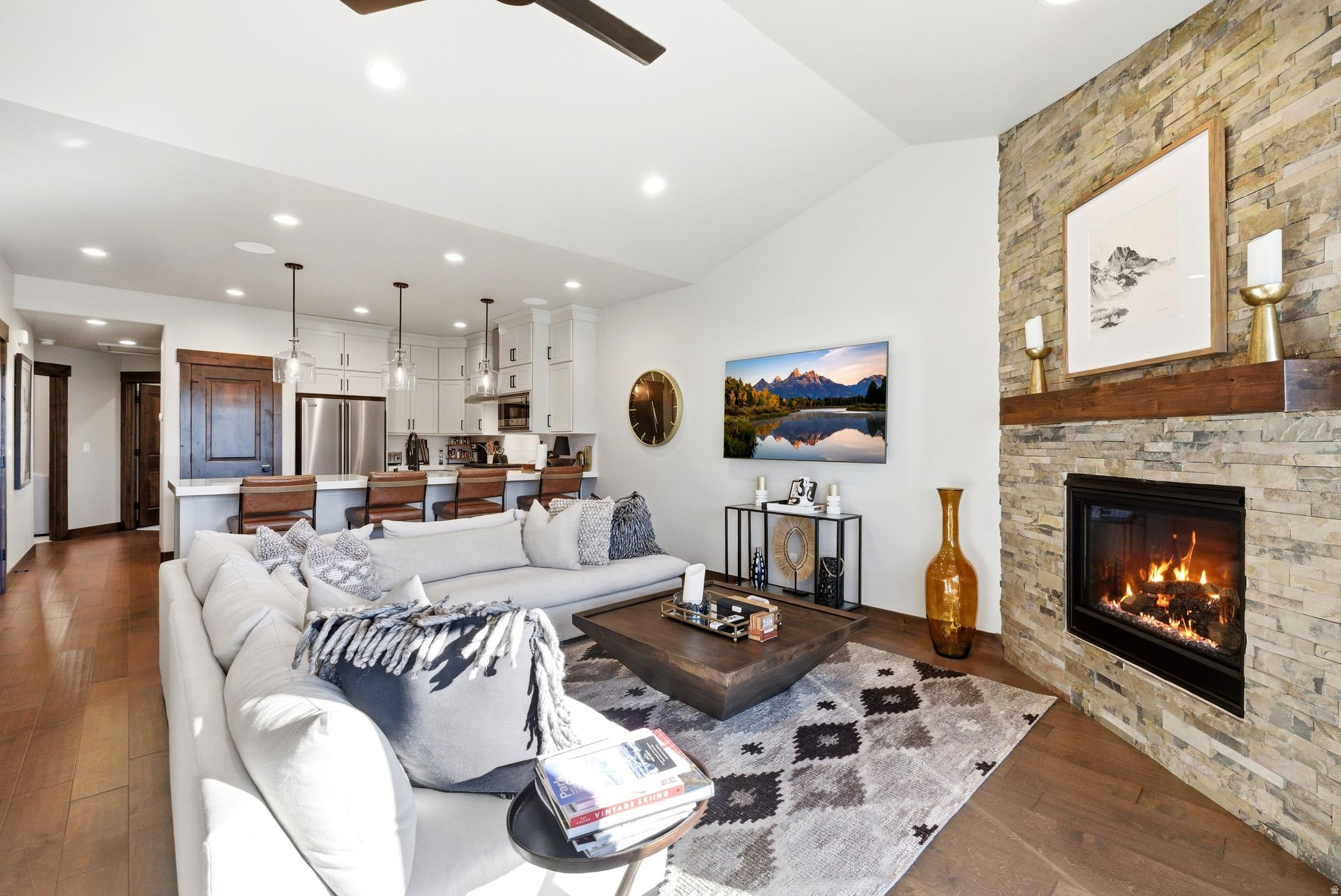 BLACK ROCK RIDGE - Residential