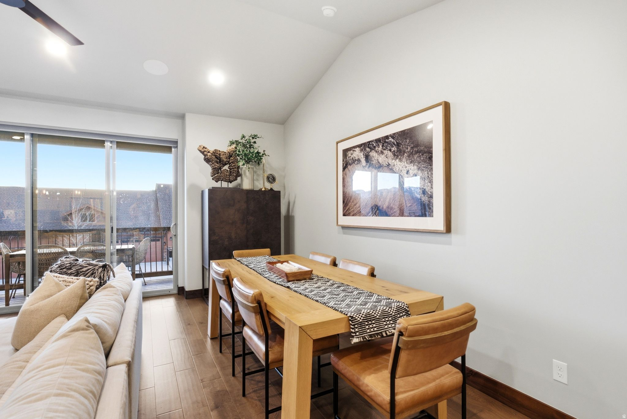 BLACK ROCK RIDGE - Residential