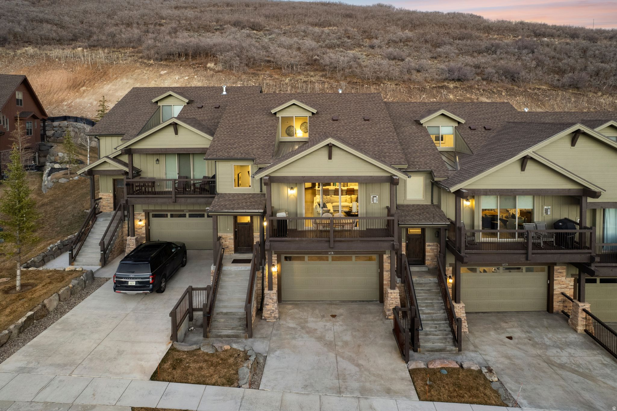 BLACK ROCK RIDGE - Residential