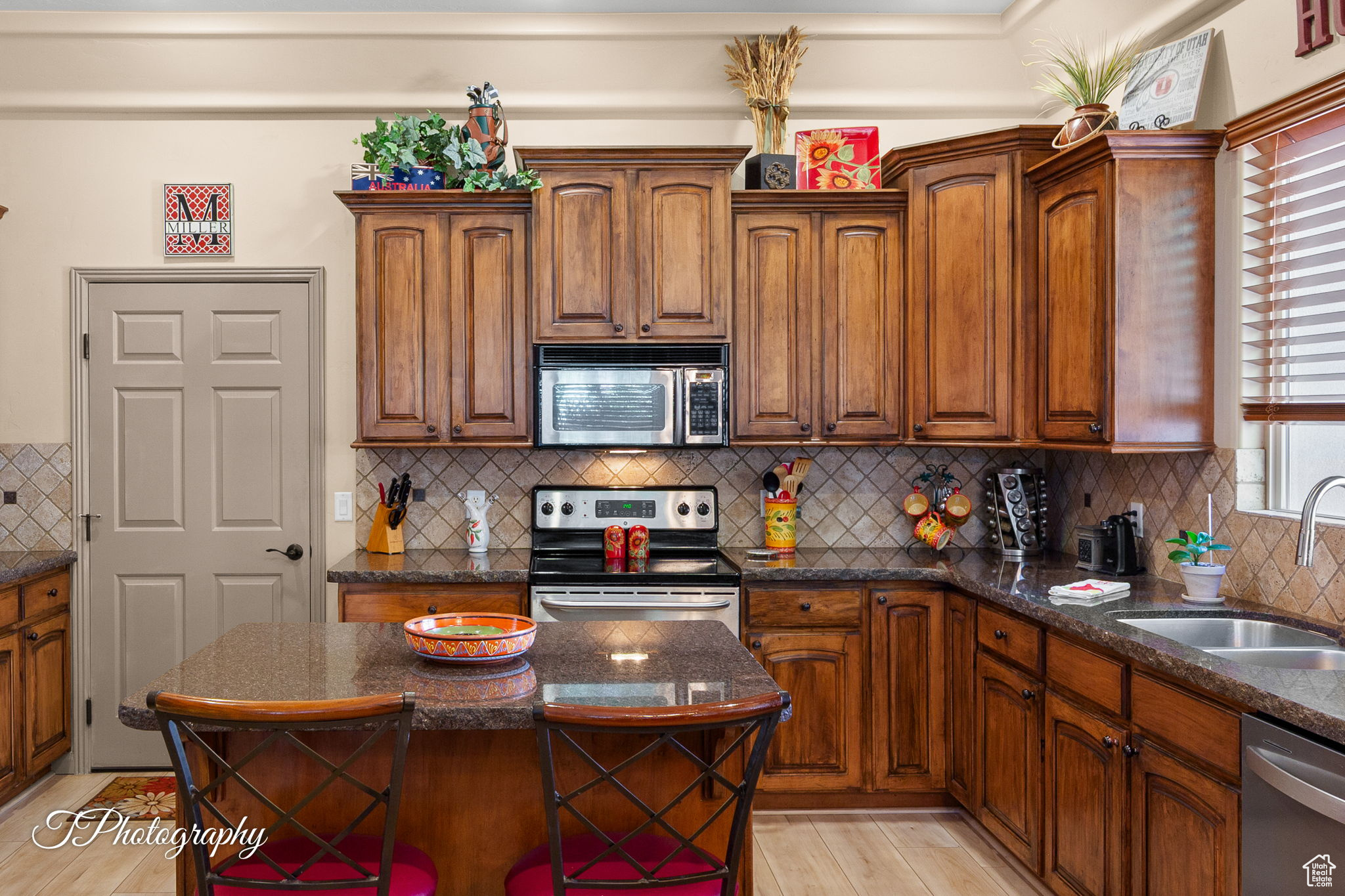 PARADISE CANYON 5 - Residential