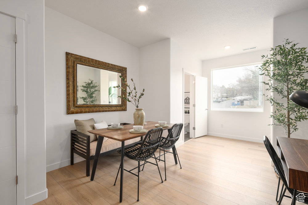 AXIS TOWNHOMES - Residential