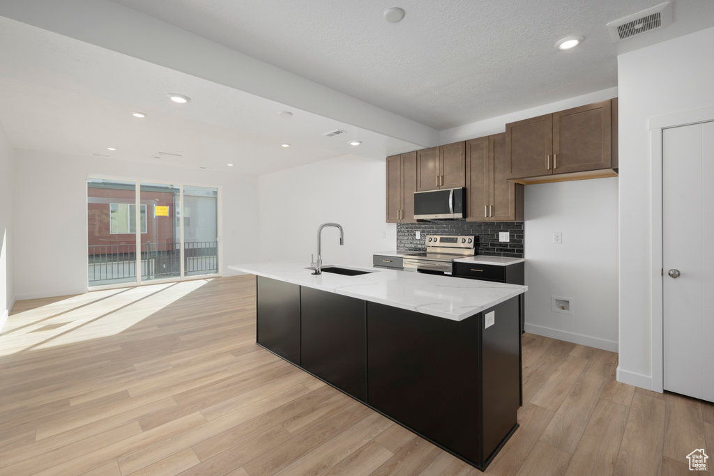 AXIS TOWNHOMES - Residential
