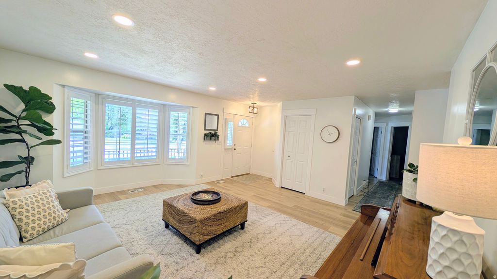 Photo of 1351 E BAER RD, Fruit Heights, UT 84037 (MLS # 2142654)