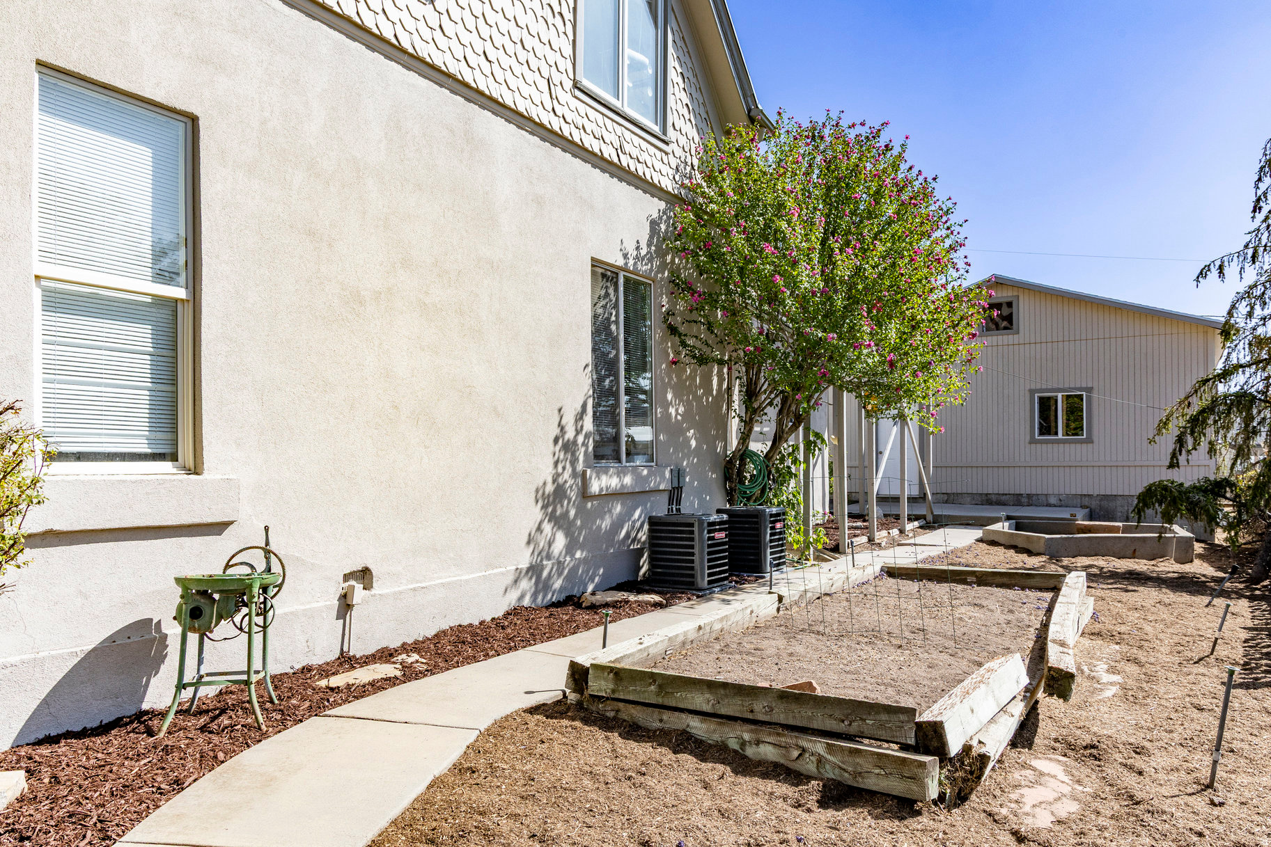 PARK - Residential Income