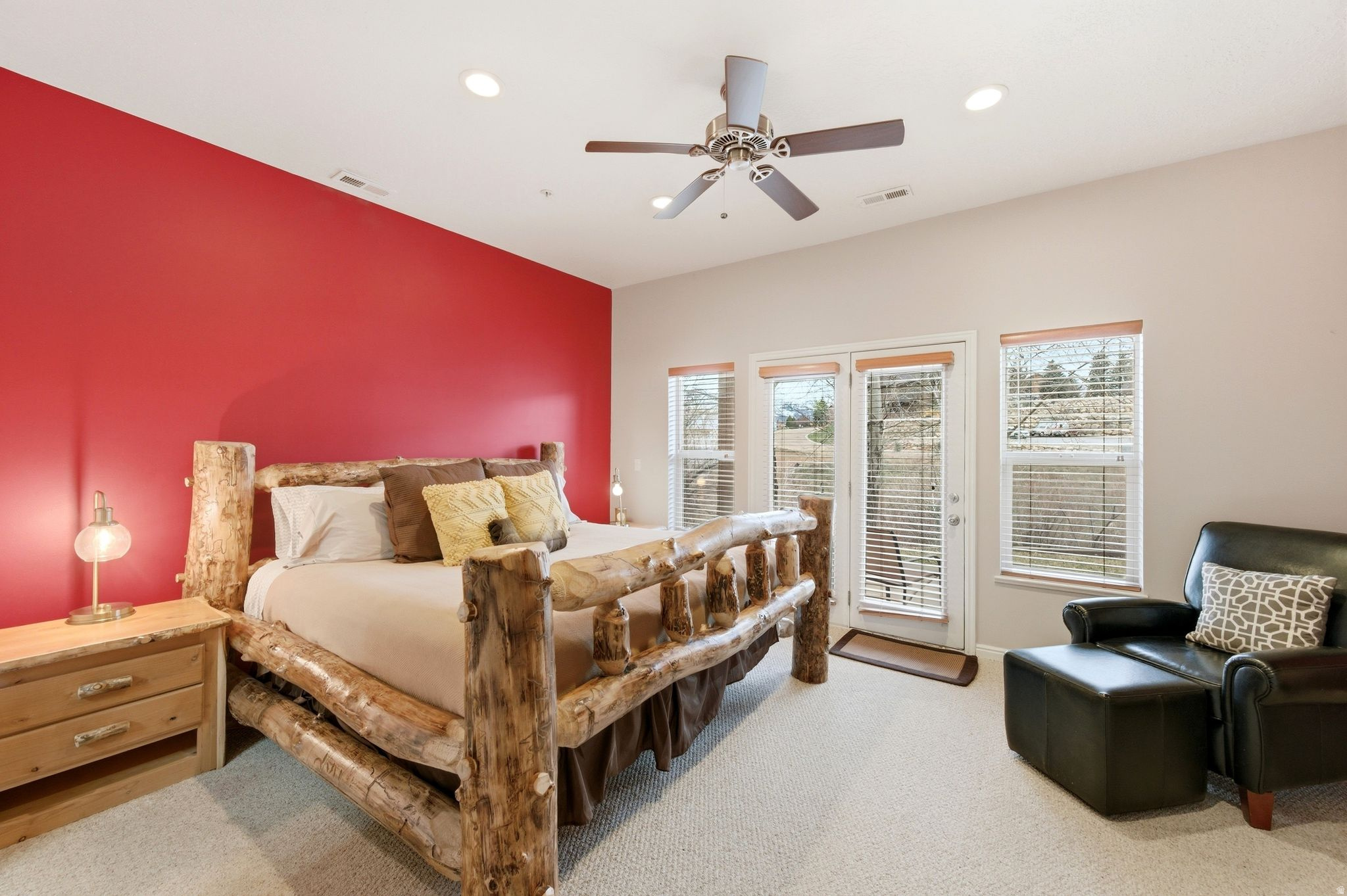 MOOSE HOLLOW CONDOMI - Residential