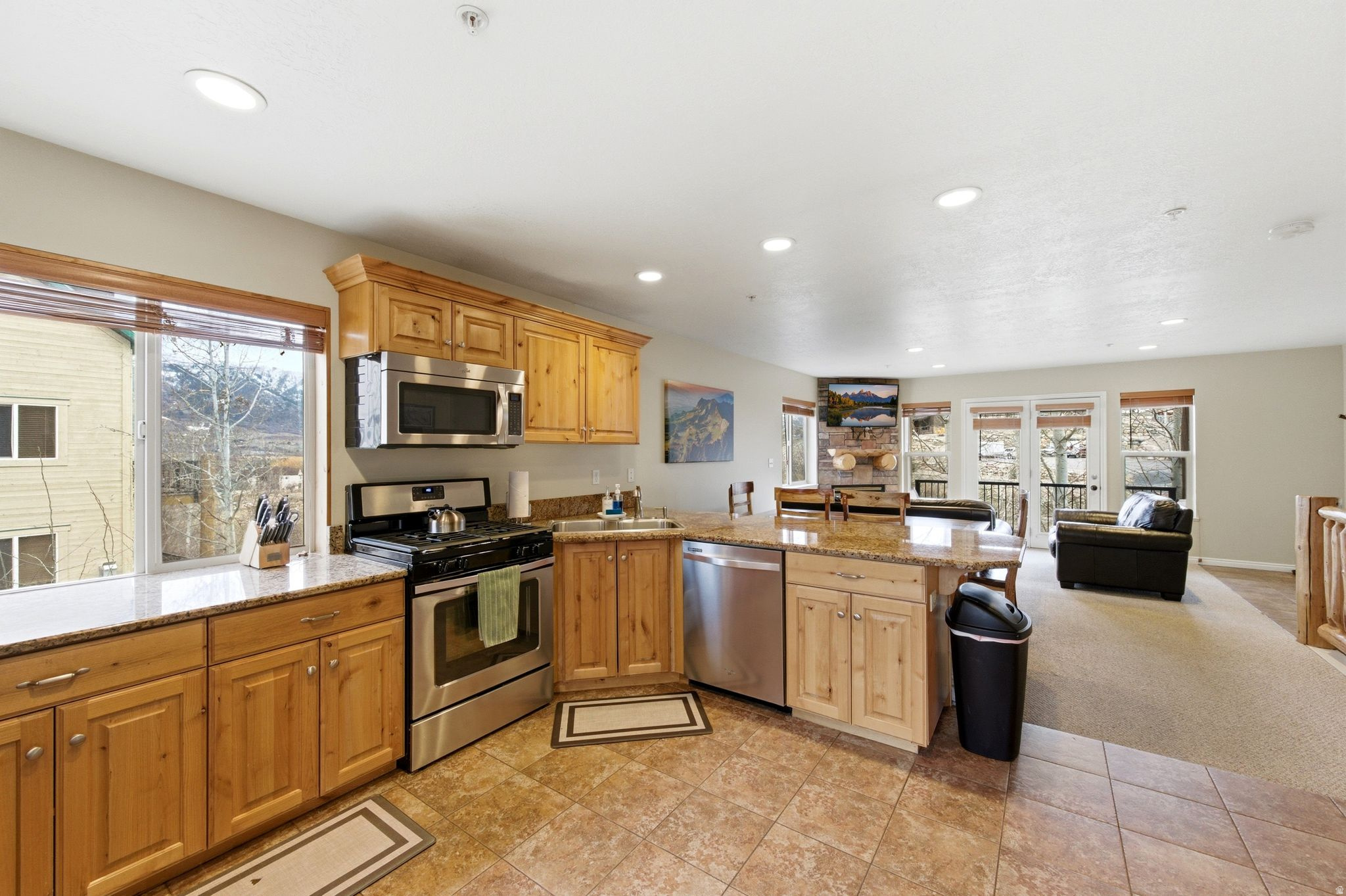 MOOSE HOLLOW CONDOMI - Residential