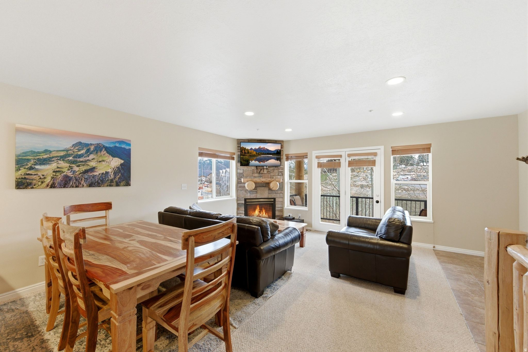 MOOSE HOLLOW CONDOMI - Residential