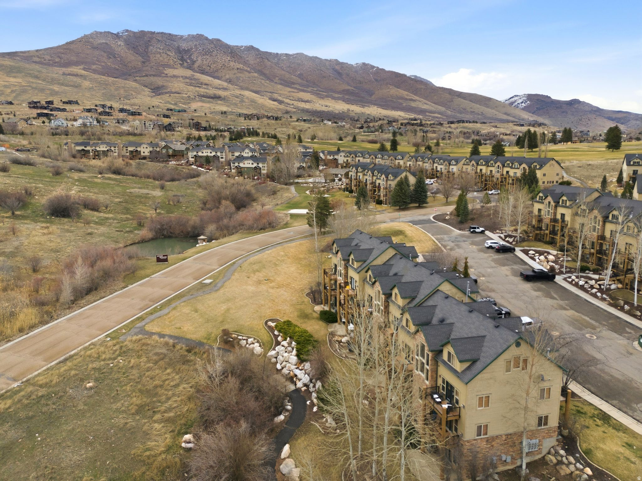 MOOSE HOLLOW CONDOMI - Residential