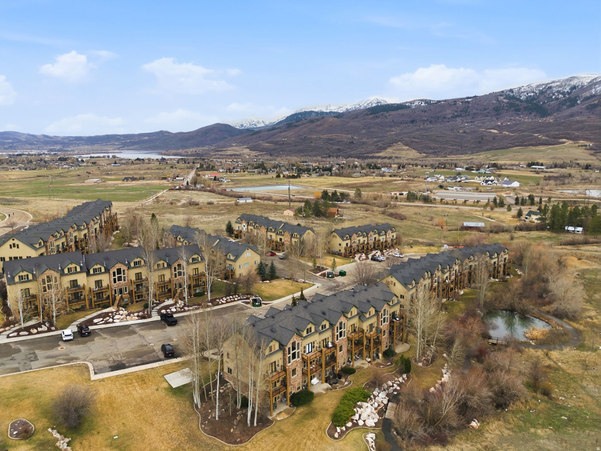 MOOSE HOLLOW CONDOMI - Residential