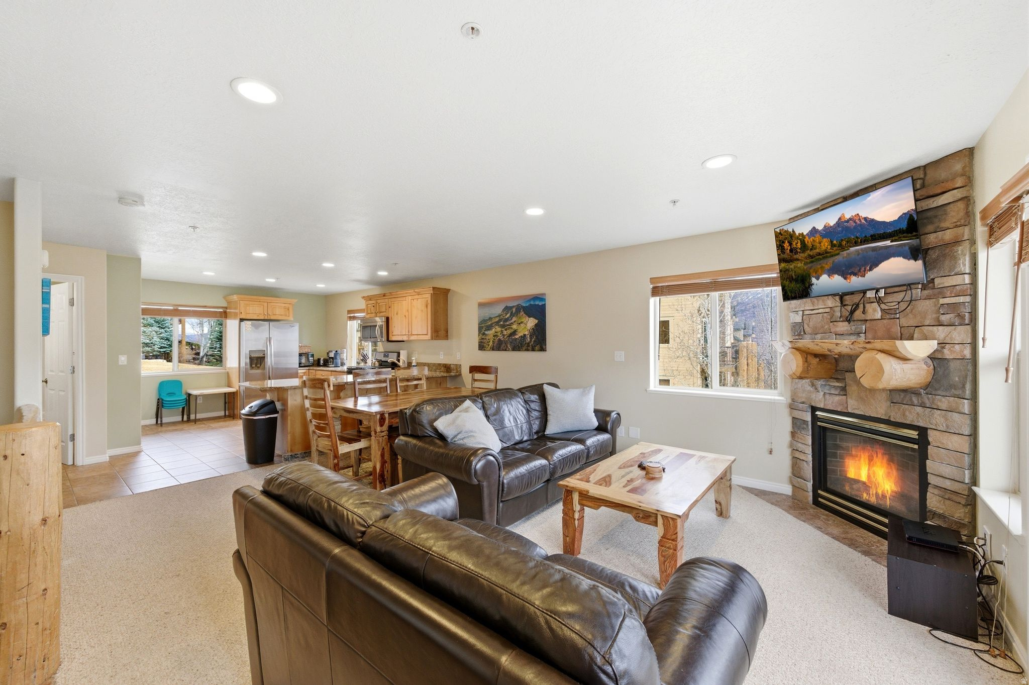 MOOSE HOLLOW CONDOMI - Residential