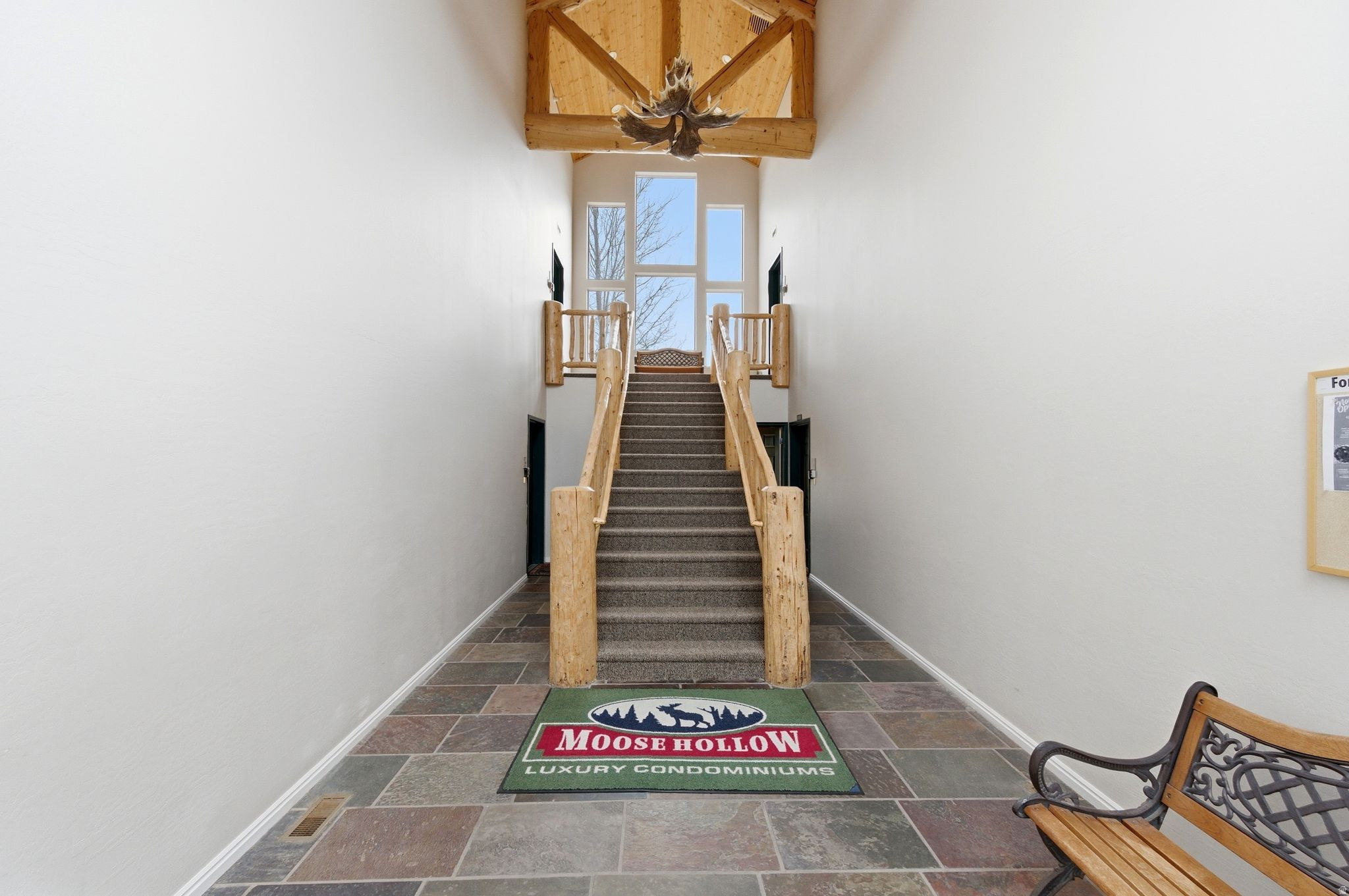 MOOSE HOLLOW CONDOMI - Residential