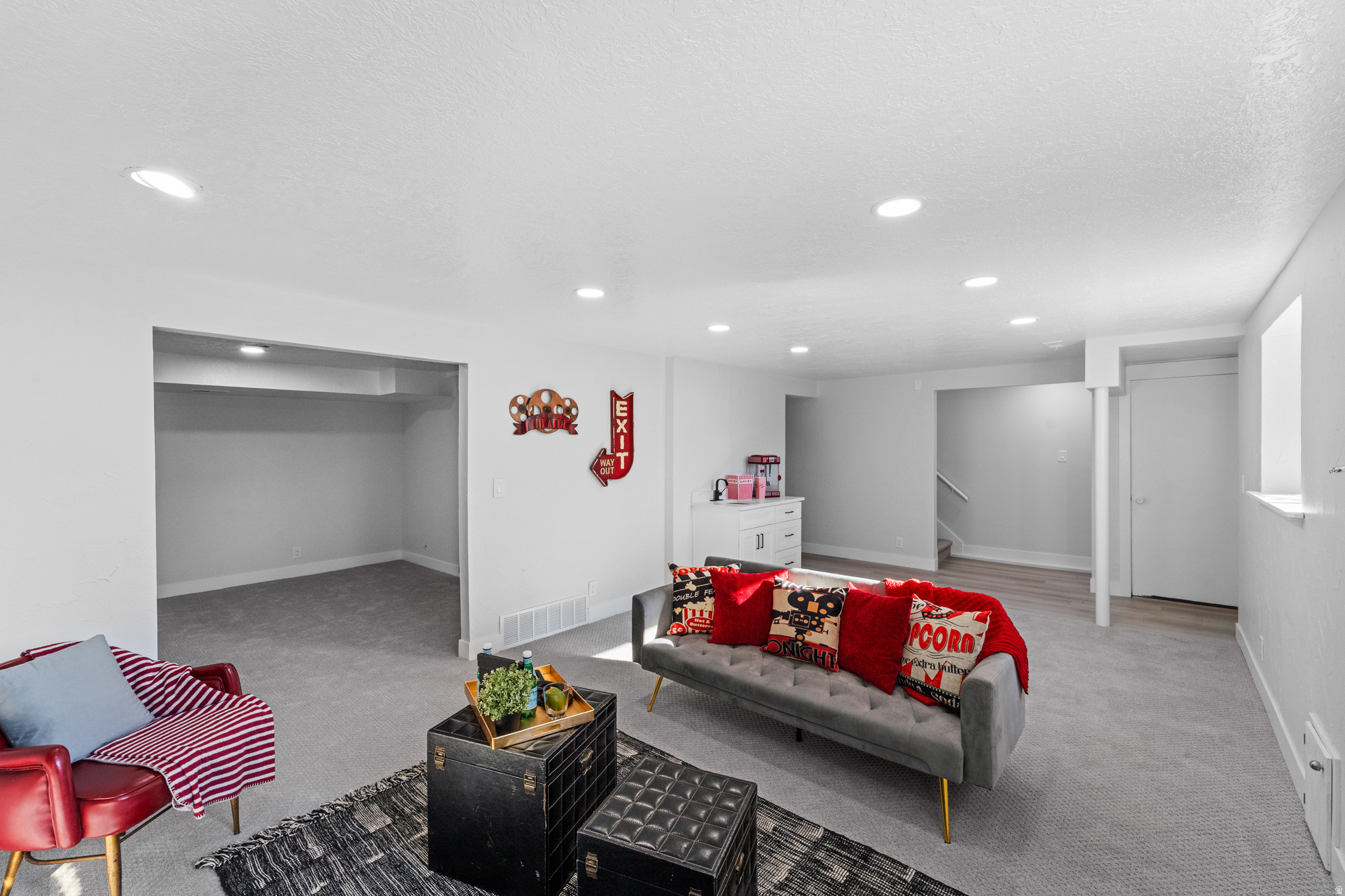 OAKRIDGE VILLIAGE - Residential