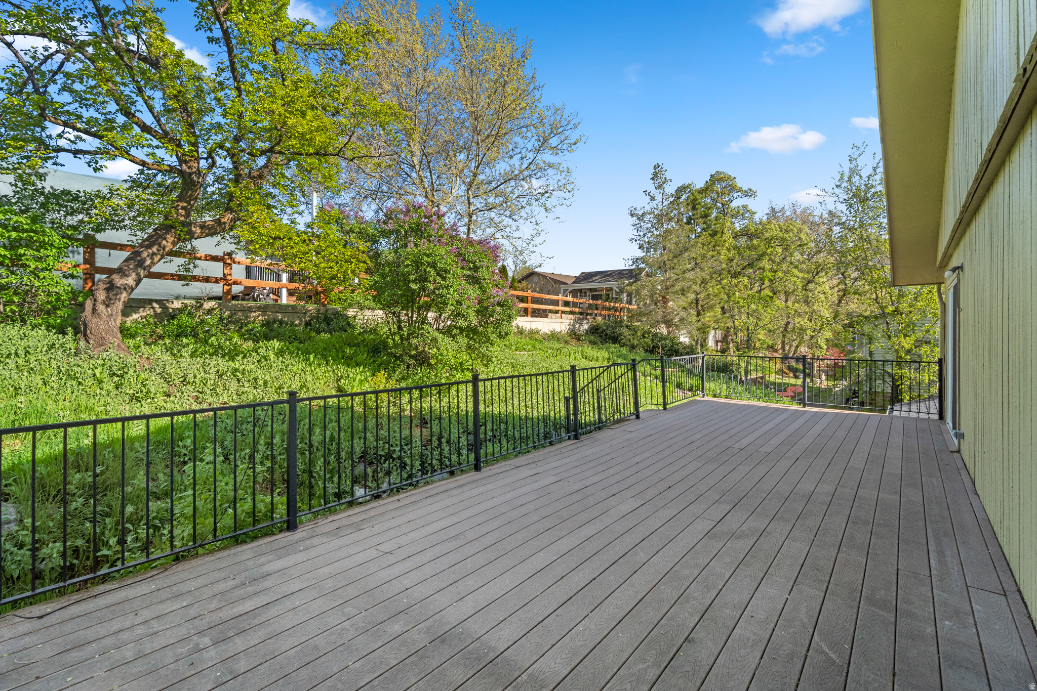OAKRIDGE VILLIAGE - Residential