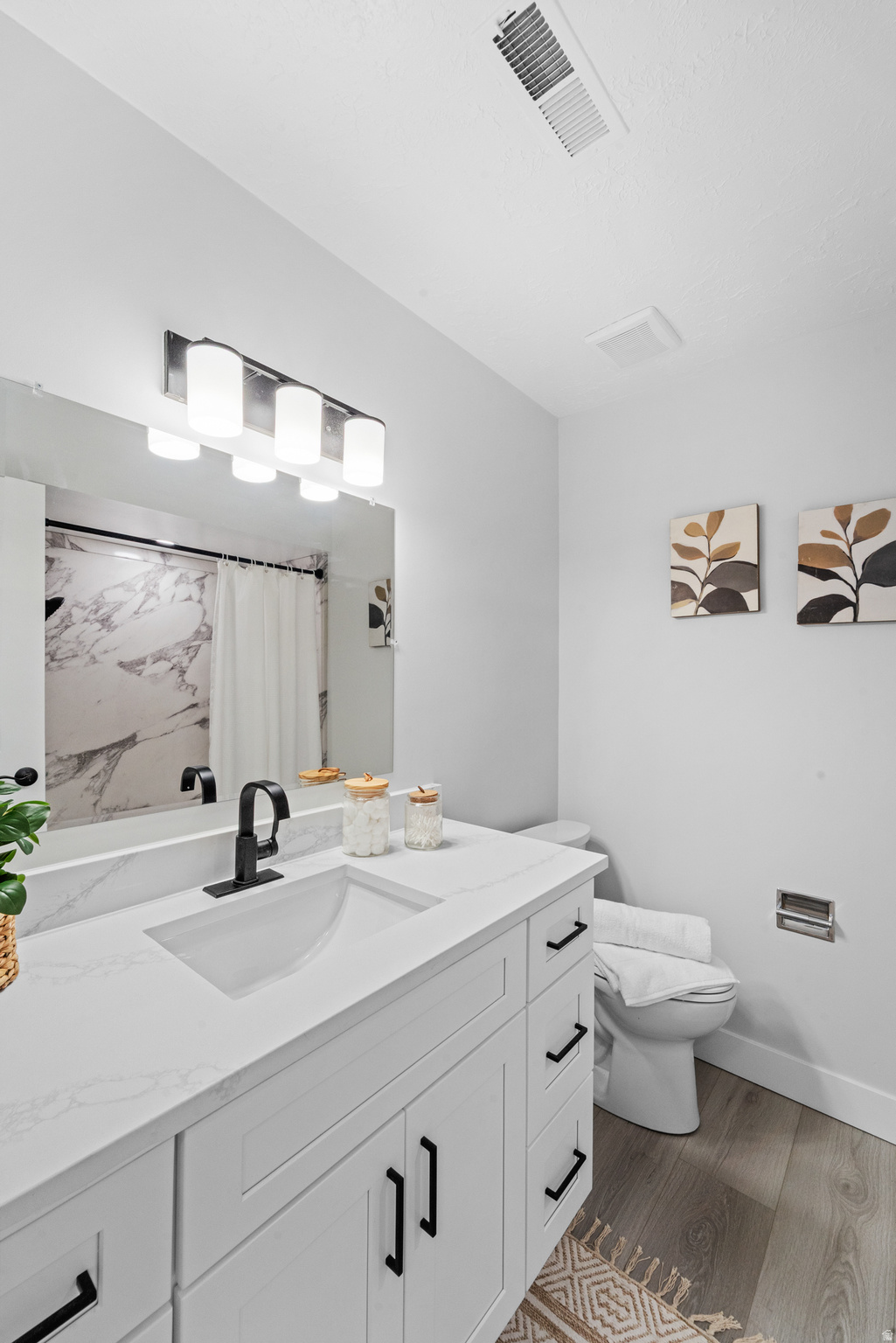 OAKRIDGE VILLIAGE - Residential