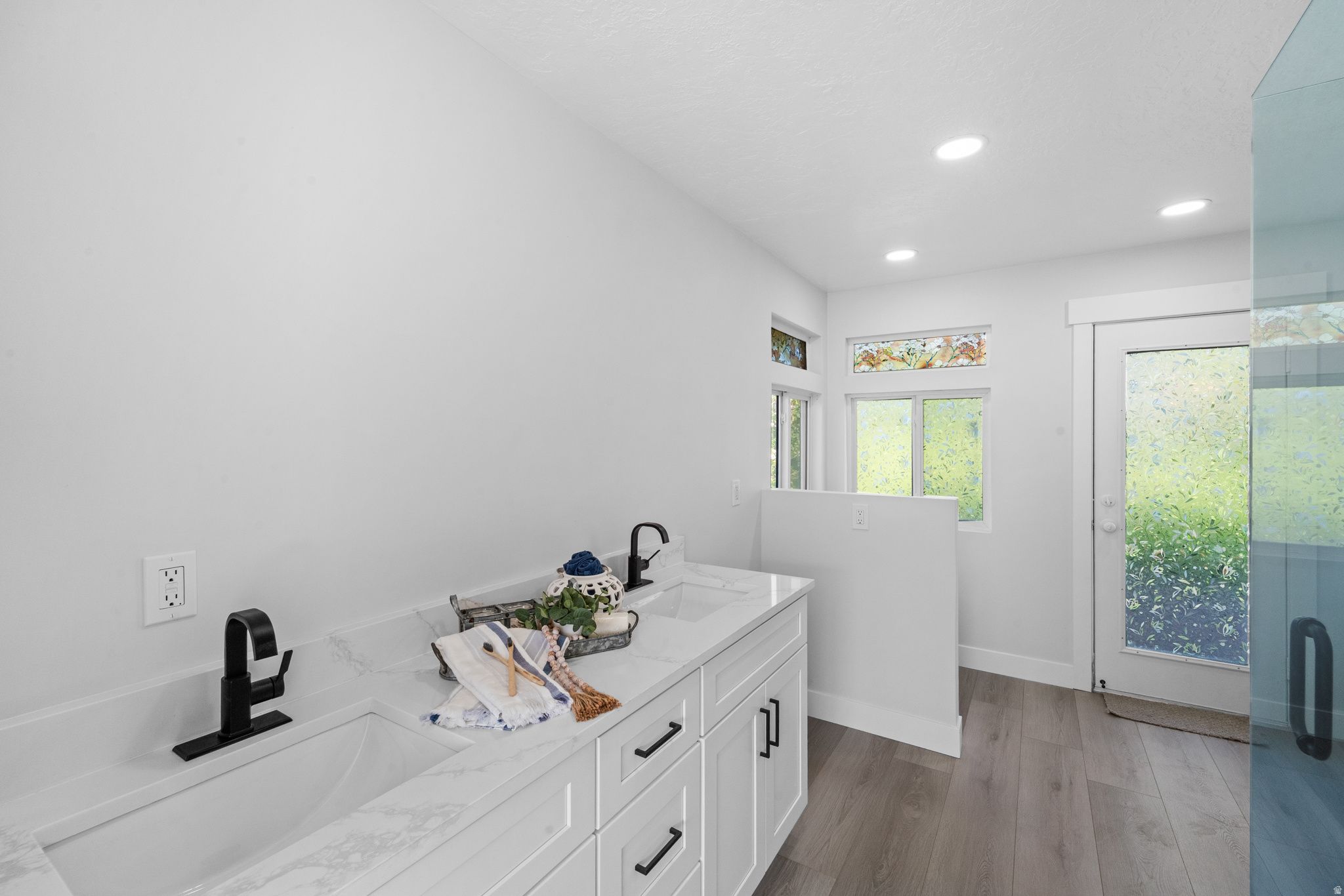 OAKRIDGE VILLIAGE - Residential
